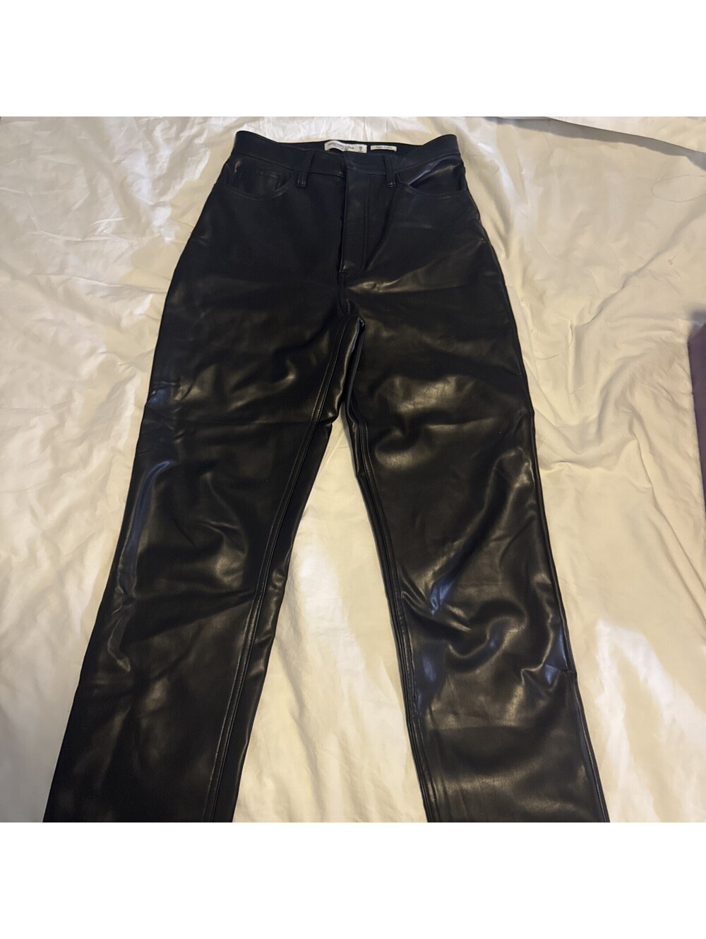 Abercrombie & Fitch  90s Straight Ultra High Rise Vegan Leather Pants 26/2